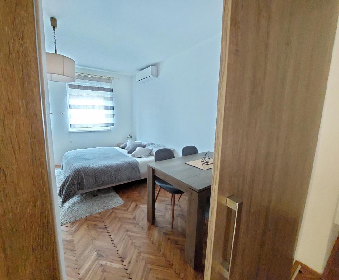 Mb Deluxe Apartment Visoko Buitenkant foto