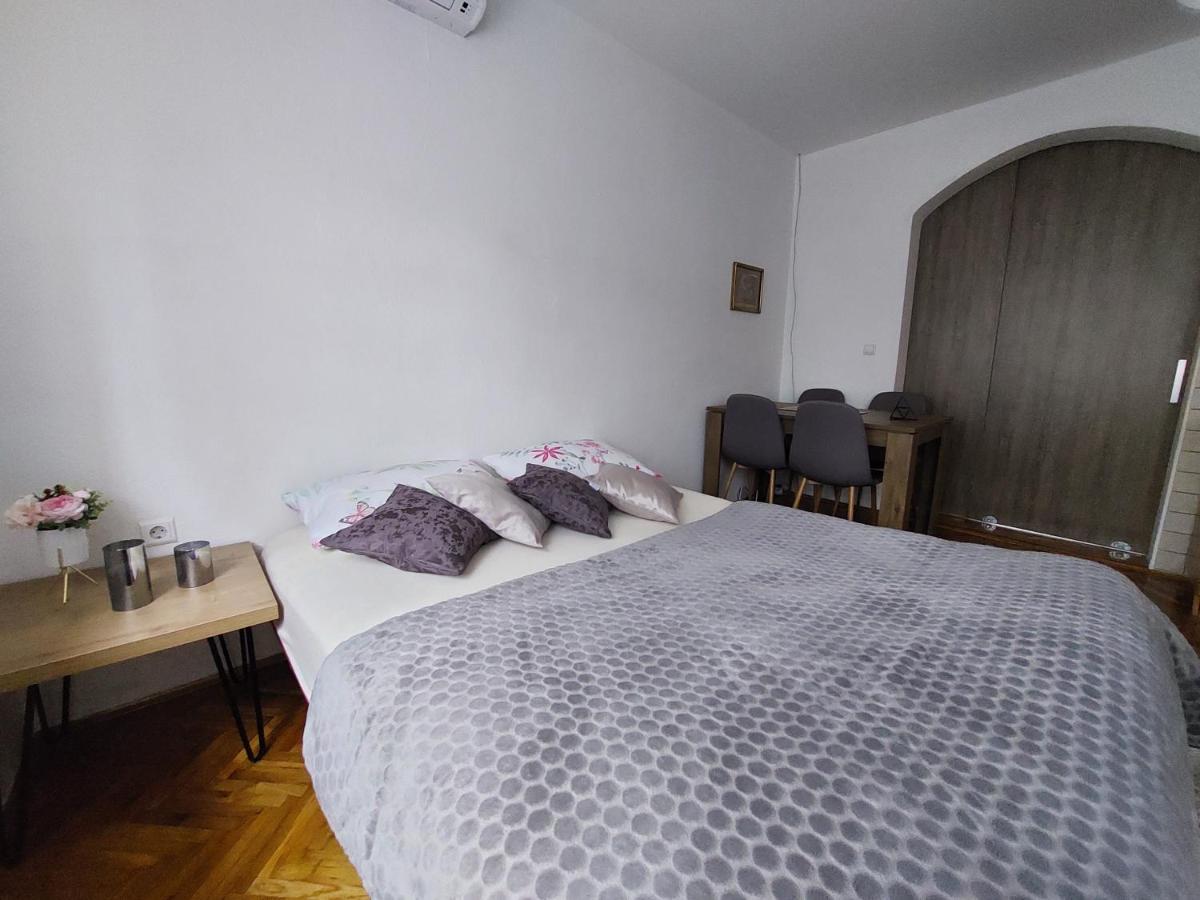 Mb Deluxe Apartment Visoko Buitenkant foto