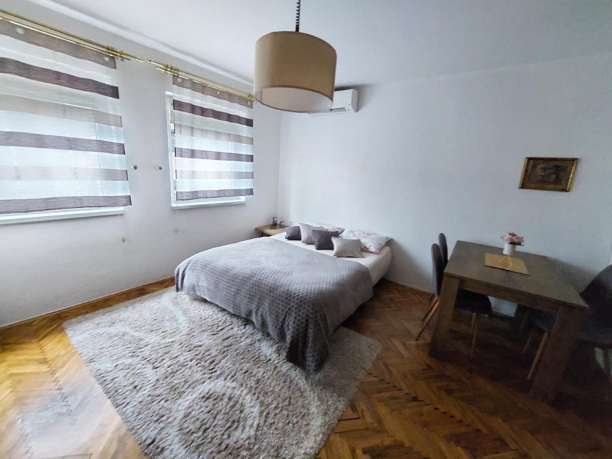 Mb Deluxe Apartment Visoko Buitenkant foto